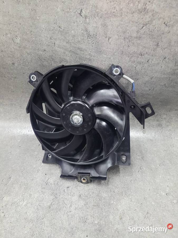 SUZUKI GSX8R GSX 8 R WIATRAK WENTYLATOR Nowy Tomyśl