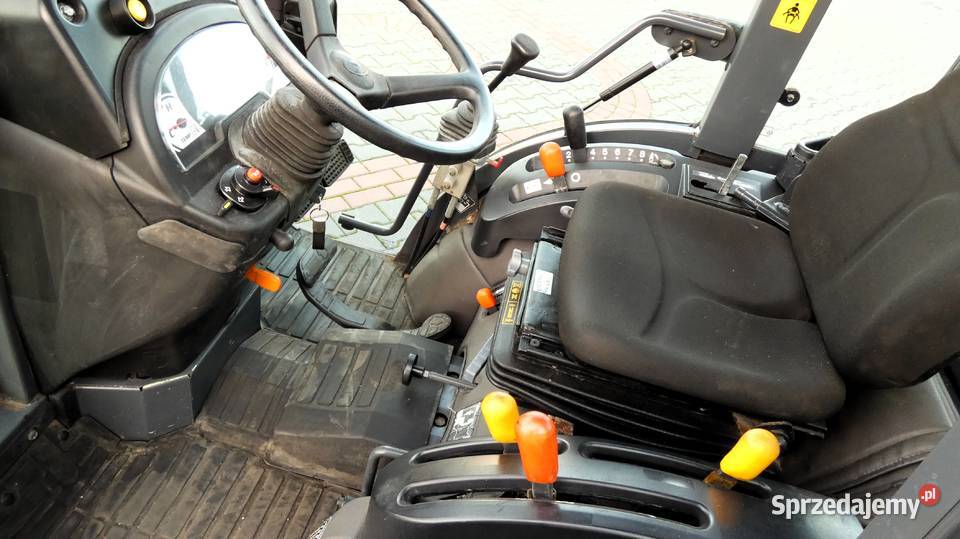 Traktor KUBOTA B2350 4x4 Pług Posypywarka Świnice Warckie