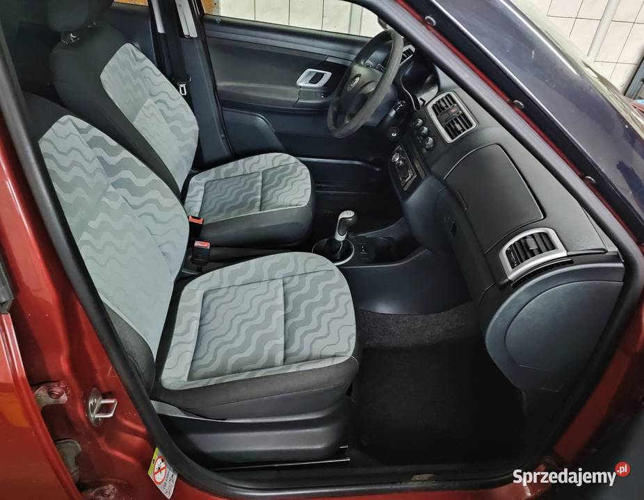 Ładna nie zgnita Skoda Fabia II 12 benzyna z Domaradz