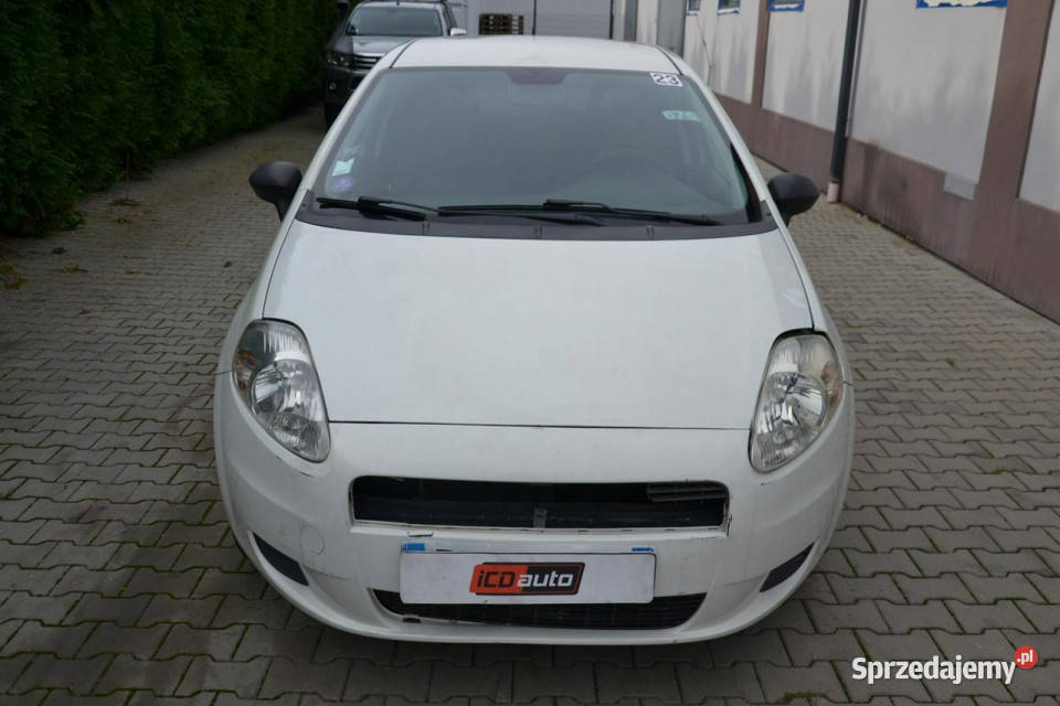 Fiat Grande Punto 12 benzyna 70 NISKI PRZEBIEG Kęty sprzedam