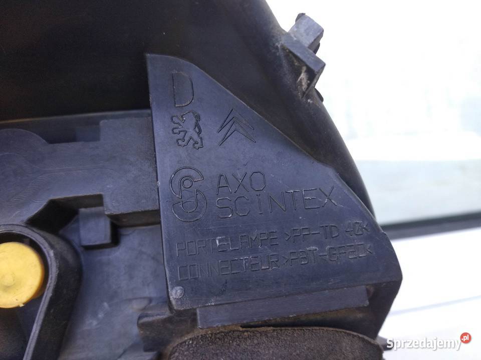 Peugeot 407 SW kombi wkład oprawka lampy tył