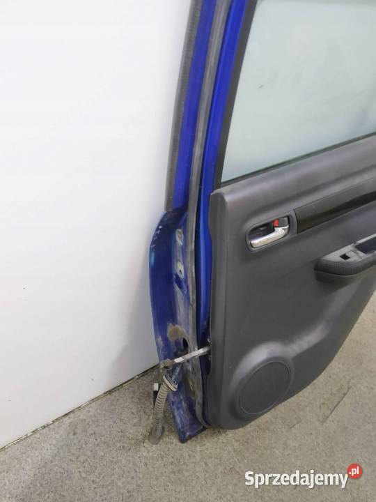 DRZWI PRAWE TYŁ NIEBIESKIE Suzuki Swift IV Części samochodowe