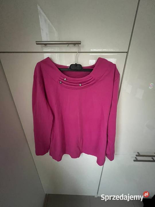 Różowy sweterek z leciutkim złotym zdobieniem Bluzki i koszule pomorskie Gdańsk