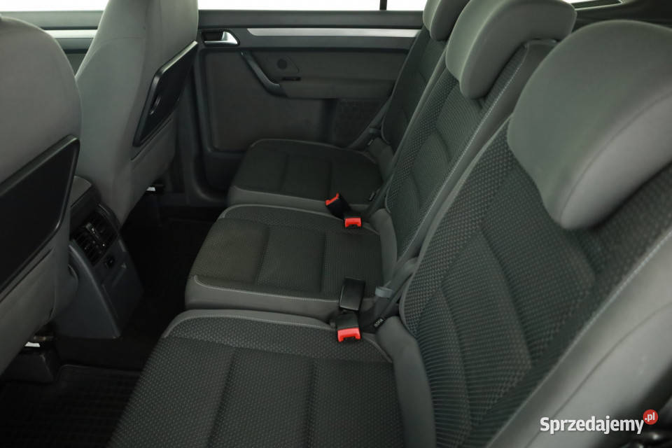 VW Touran 20 TDI radio mazowieckie