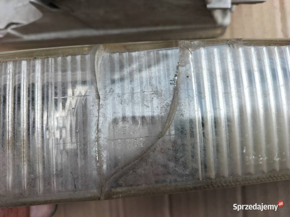 AUDI 80 B4 80B4 HALOGEN PRAWY LEWY HELLA Kamień-Kolonia