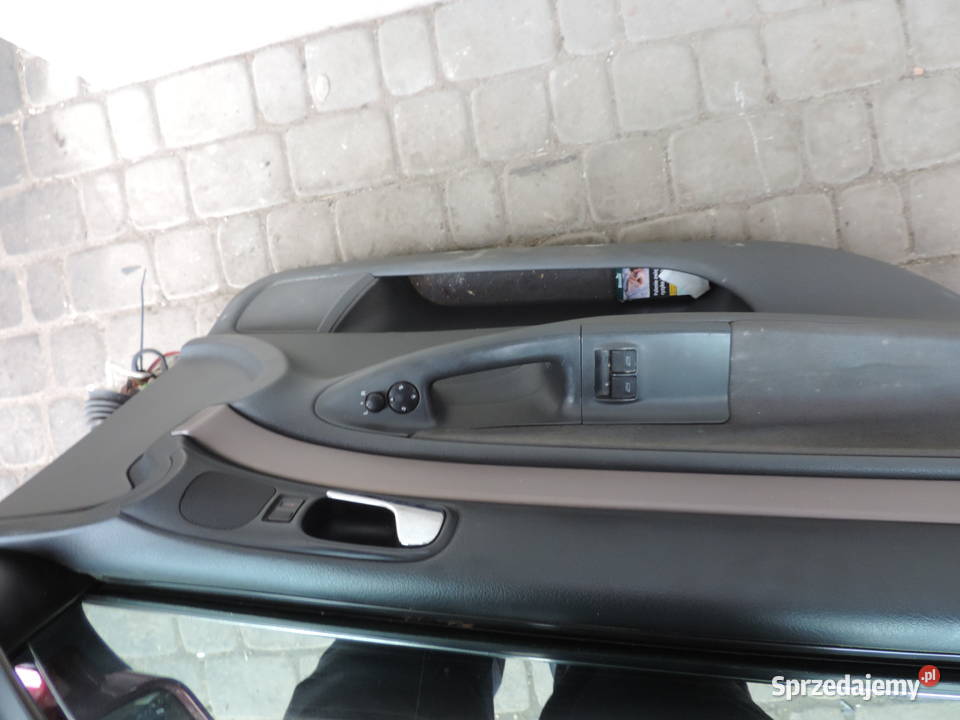 AUDI A4 B5 FL KOMBI DRZWI LEWY PRZÓD LZ3L osobowe Nowy Sącz