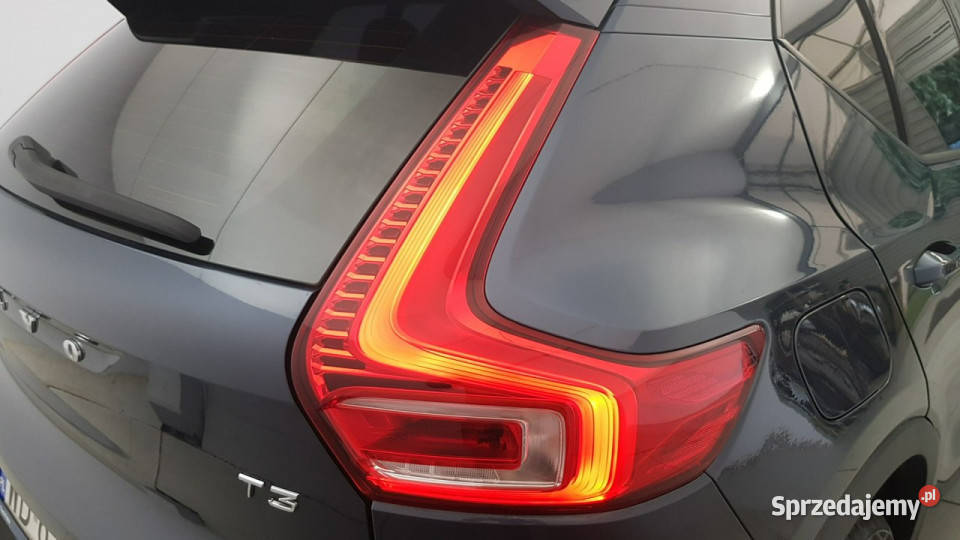 Volvo XC 40 T3 Momentum Pro Z Polskiego Salonu nawigacja Warszawa