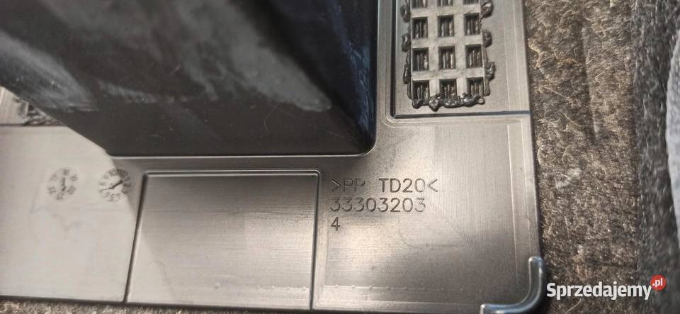 VOLVO V60 CC BOCZEK BAGAŻNIKA LEWY 31462600