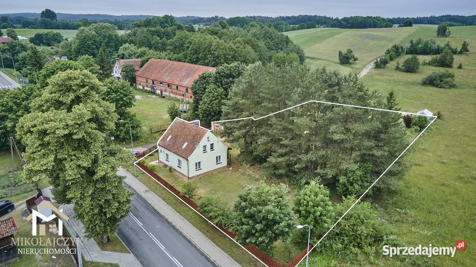 Przytulny dom siedlisko do zamieszkania Pluty