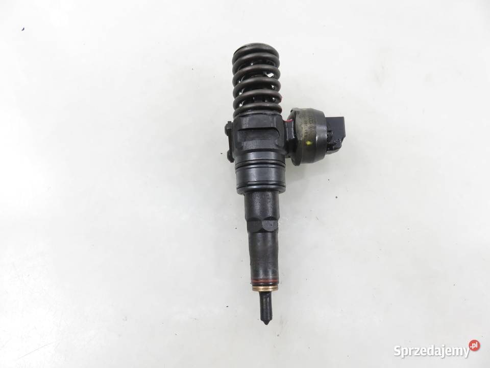 POMPOWTRYSKIWACZ VW GOLF V 19 TDI 038130073AG