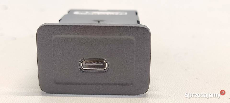 MERCEDES W247 GNIAZDO USB A2478208602 sprzedam