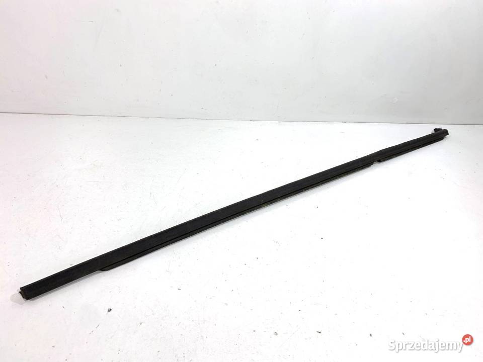 LISTWA ZGARNIAJĄCA TYŁ PRAWY SKODA KAMIQ