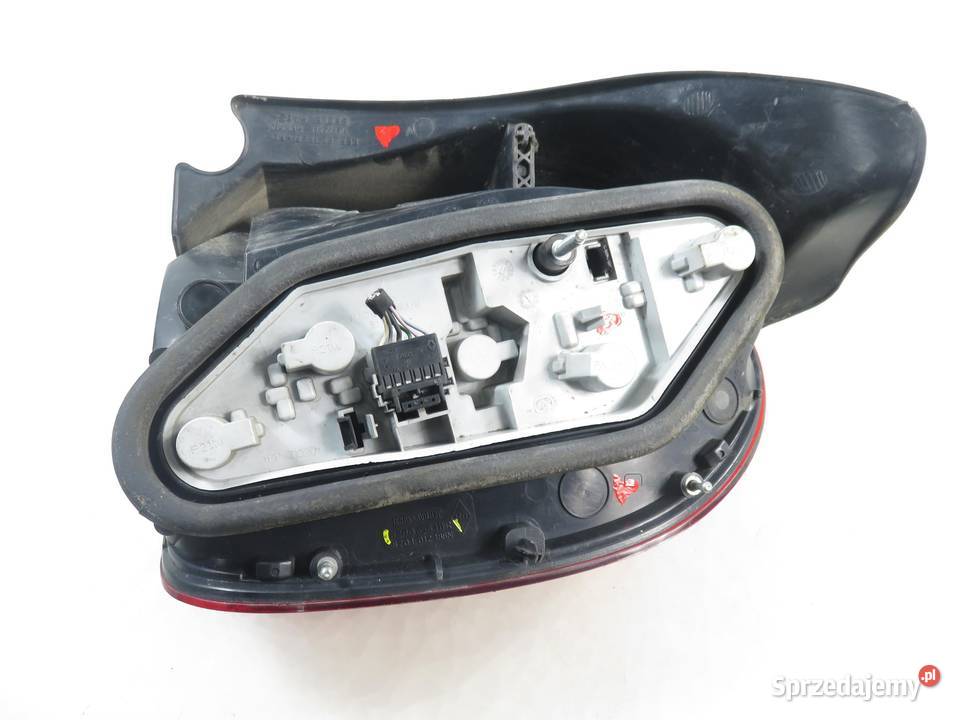 LAMPA LEWA TYLNA RENAULT MODUS 8200658411R