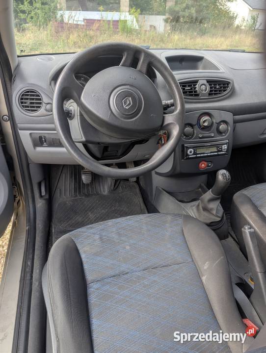 Renault Clio III 14 104 przebiegu uszkodzony Biskupin