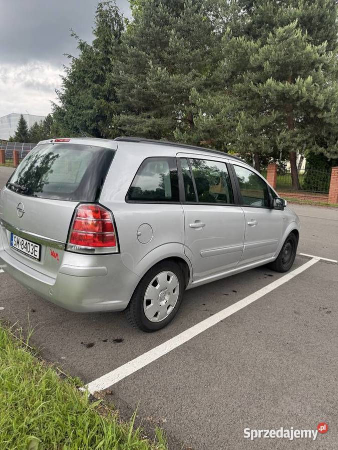 Opel Zafira nieuszkodzony