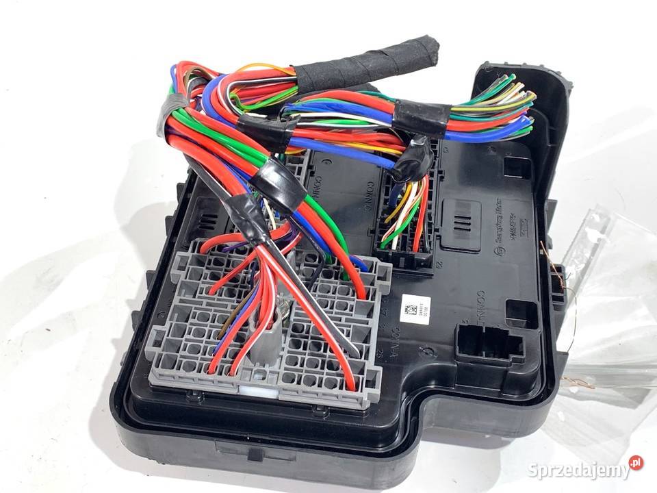 SKRZYNKA BEZPIECZNIKÓW SSANGYONG TORRES