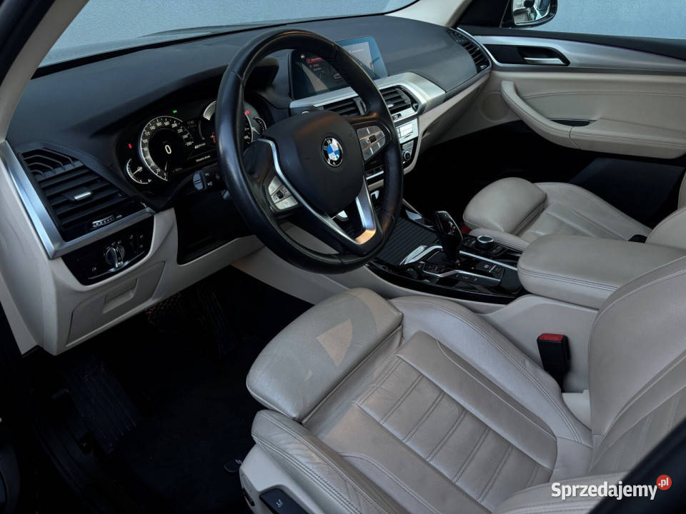 FV23 Hak Panorama Aktywny tempomat Fotele SUV