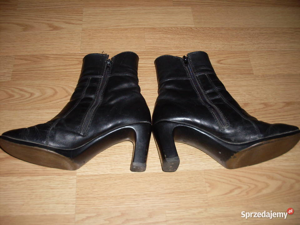kozaczki czarne krótkie 38 botki Izdebki