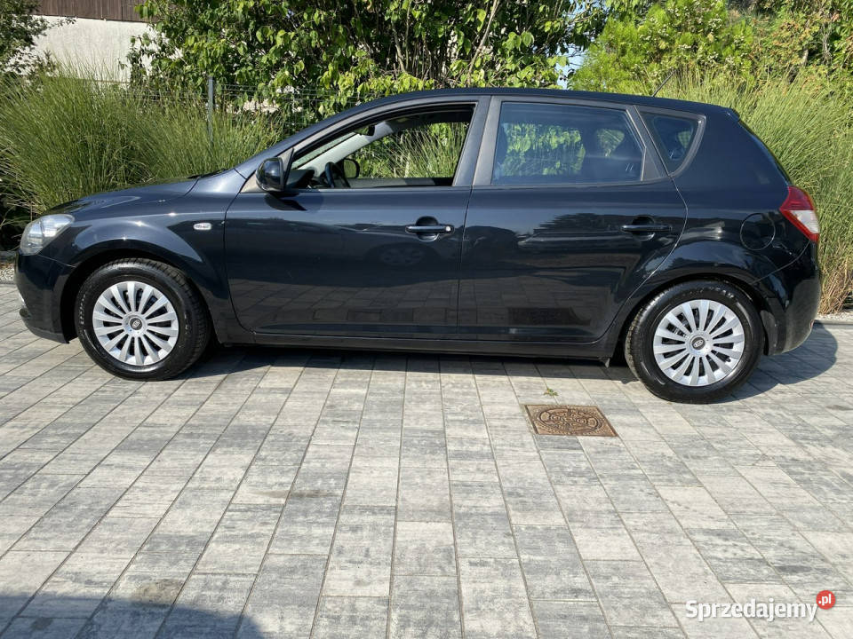 Kia Ceed Zadbana bezwypadkowa przepiękny perłowy serwisowany w ASO Poznań