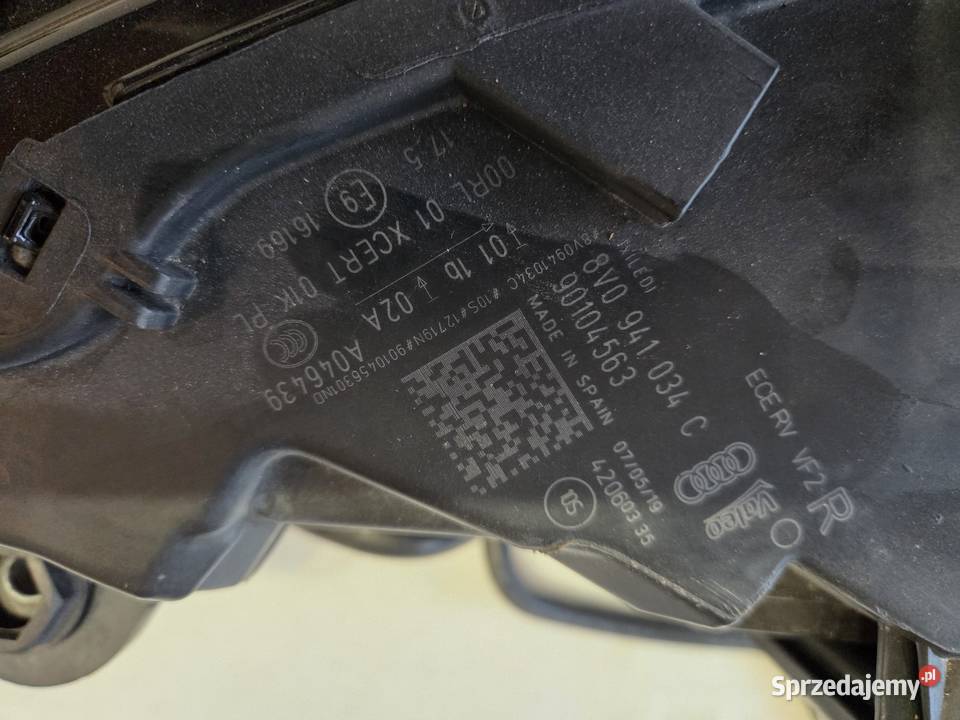 Lampa Audi A3 8v0941034c Byczyna sprzedam