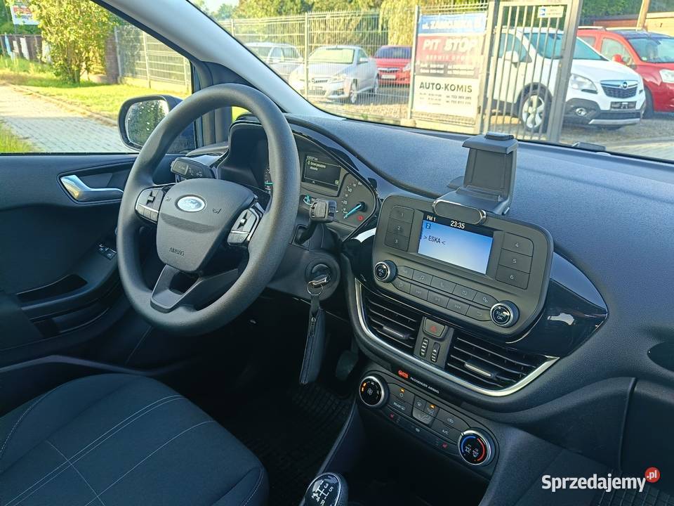 Ford Fiesta 11 Benzyna Ładny nowy rozrząd Tomaszów Lubelski sprzedam