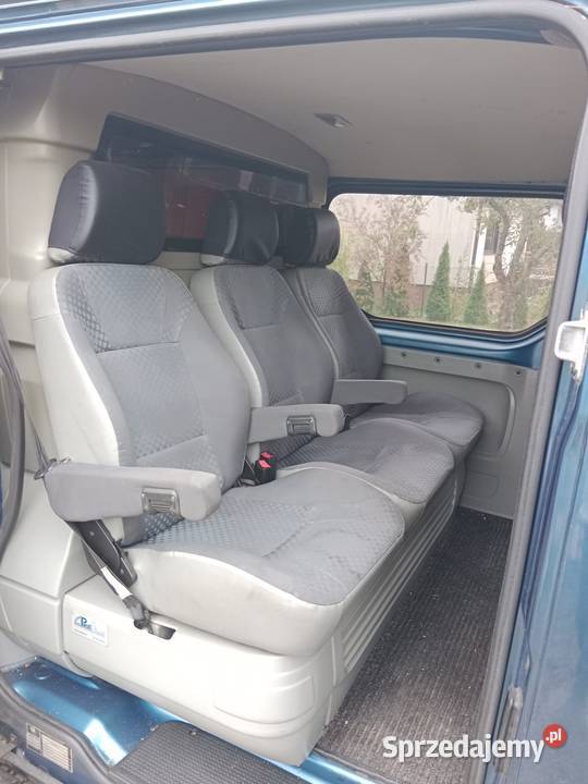 SPRZEDAM RENAULT TRAFIK 25 dCi 150kw 2008 4/5 Przysucha