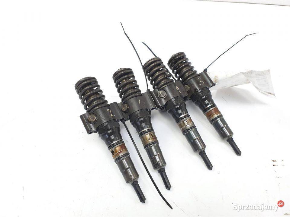 WTRYSKIWACZE VOLKSWAGEN GOLF V 03G130073G Lipno sprzedam