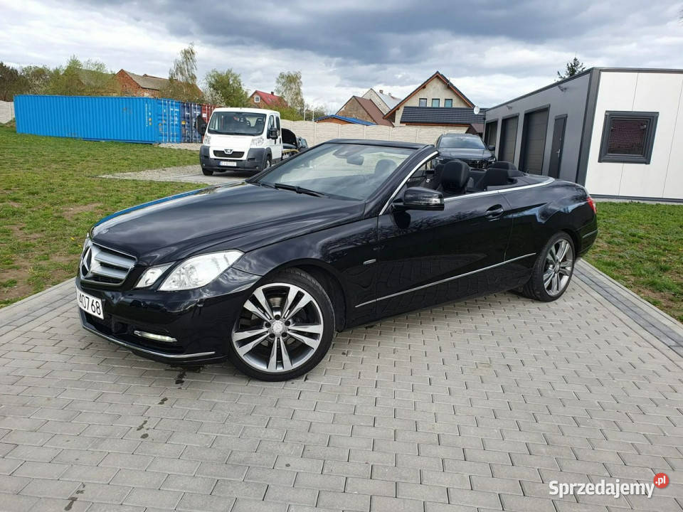 Mercedes E 200 Kabriolet Avantagrde FULL Stan Mercedes-Benz Strobice