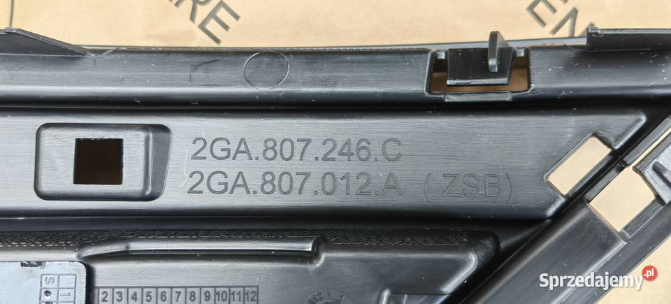 2GA807246C 2GA807012A VW TRoc prawa część osł Rożnów