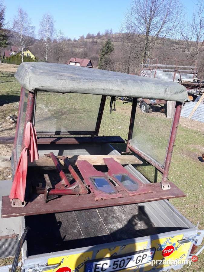 Kabina rurkowa c 330 Konina