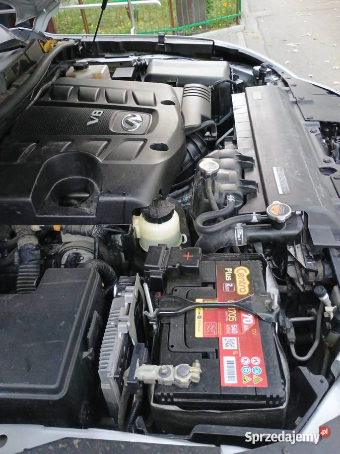Srebrne Infiniti QX 80 z fotelami kapitańskimi gniazdo AUX QX80 Warszawa