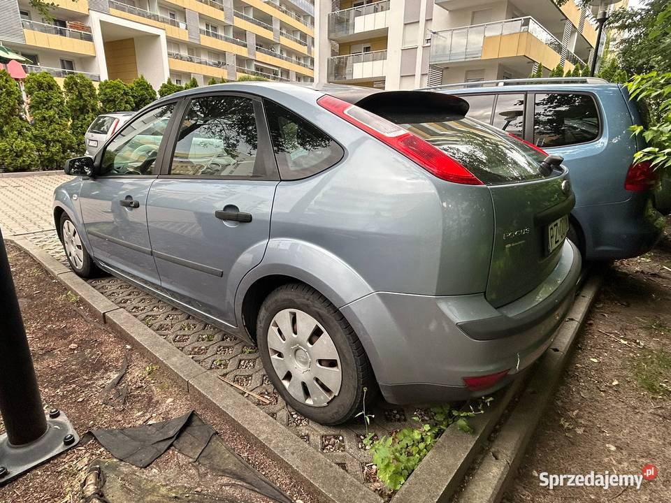 Syndyk sprzeda samochód Ford Focus uszkodzony Focus sprzedam