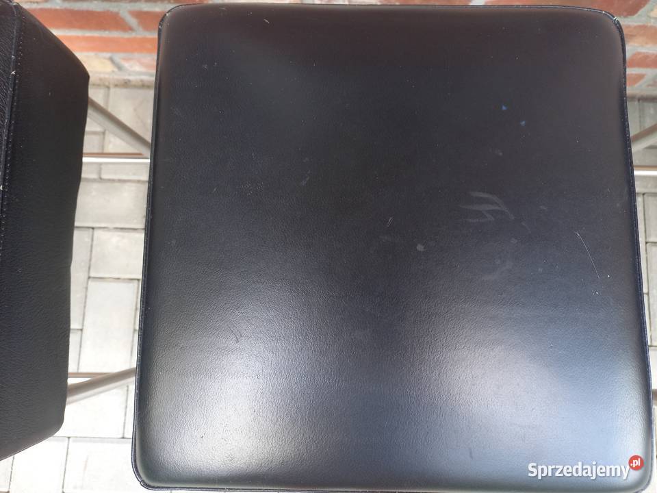 Stołek barowy Hoker Taboret Czarny skórzany IKEA 34cm Gawroniec