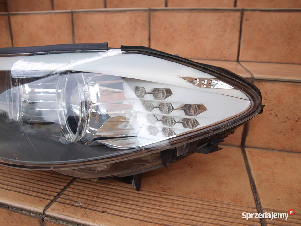 BMW 5 F10 F11 lampa lewa przód Bi xenon 2010