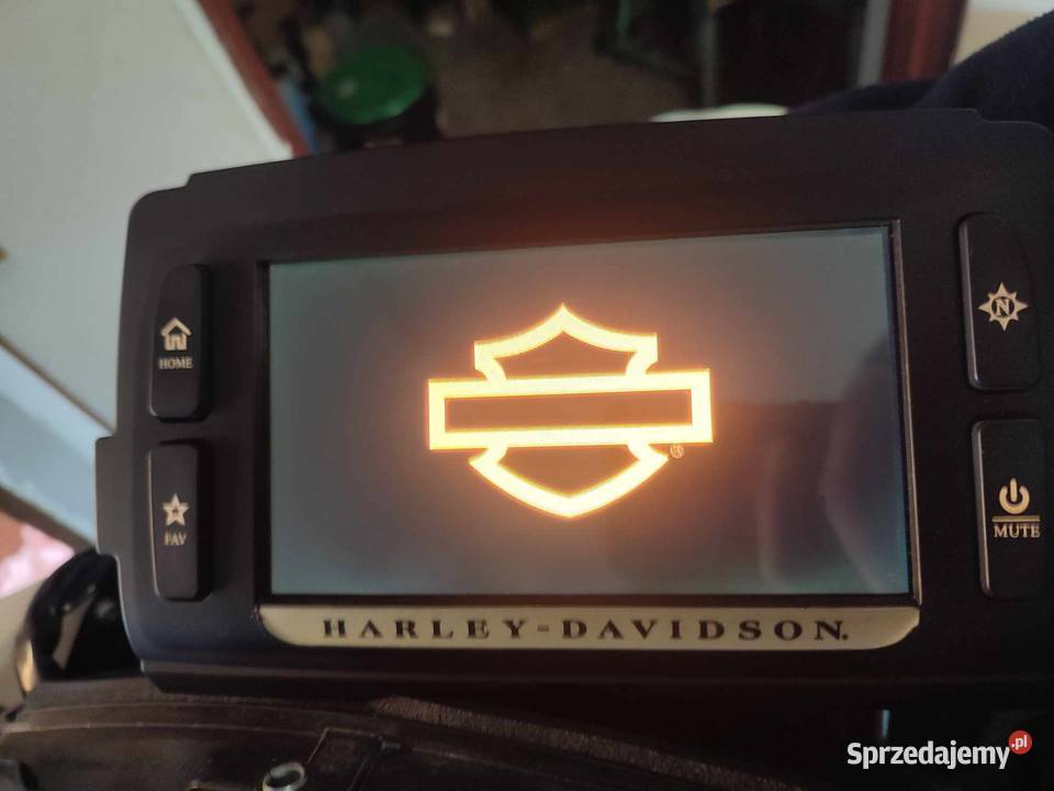 Harley Electra Street Glide Road Glide radio Trzciana
