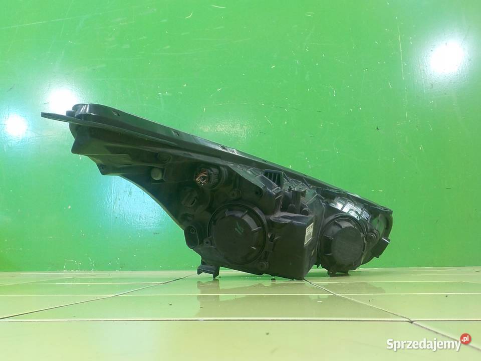 KIA CEED II 16 CRDI 13r HB 5D lampa lewa przod osobowe Suków