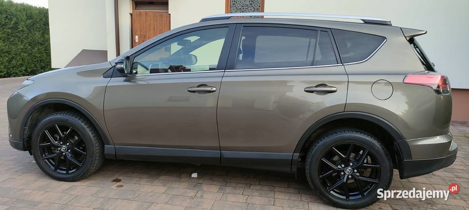 Sprzedam TOYOTA RAV 4 nieuszkodzony Mostki sprzedam