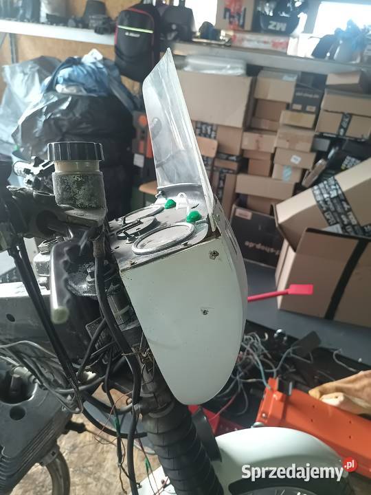 Owiewka przednia z kokpitem na zegary MZ ETZ 125 Zduńska Wola sprzedam