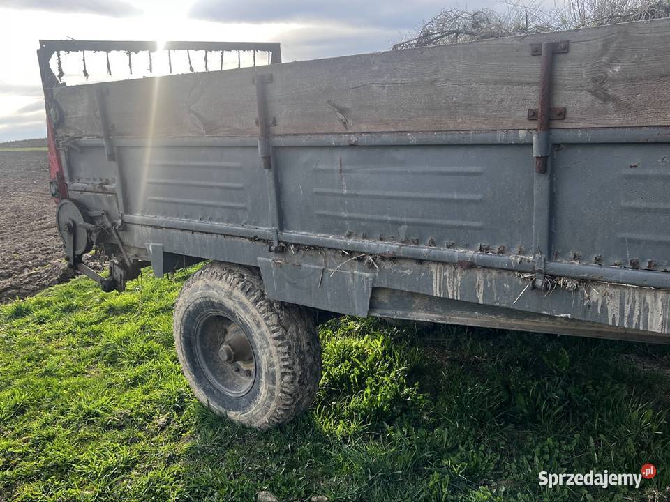 Rozrzutnik obronika jednoosiowy nieuszkodzony Trzyciąż sprzedam