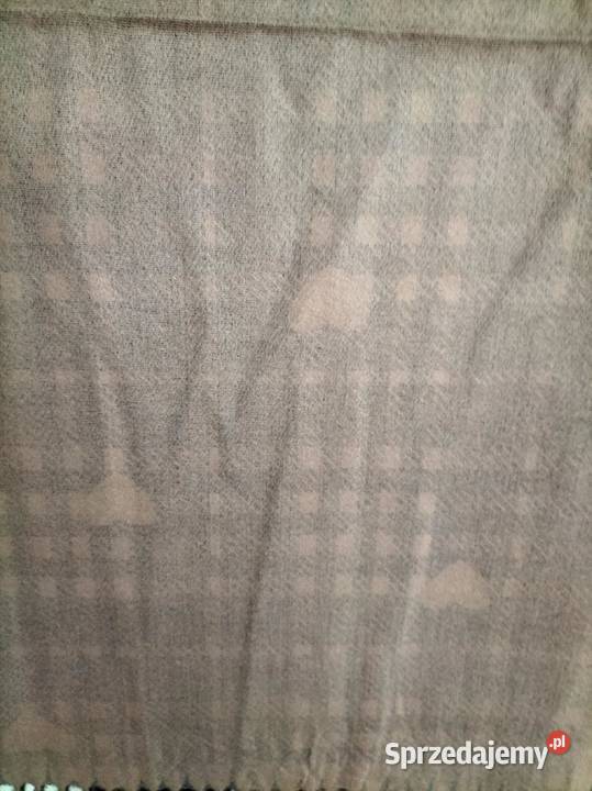 Chusta Szalik apaszkaserca na czarnym tle złote Pątnów