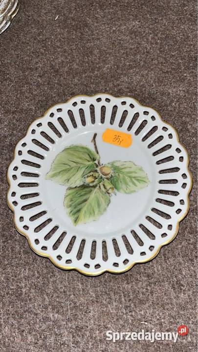 Talerzyk z ręcznie malowanymi orzechami Gdańsk
