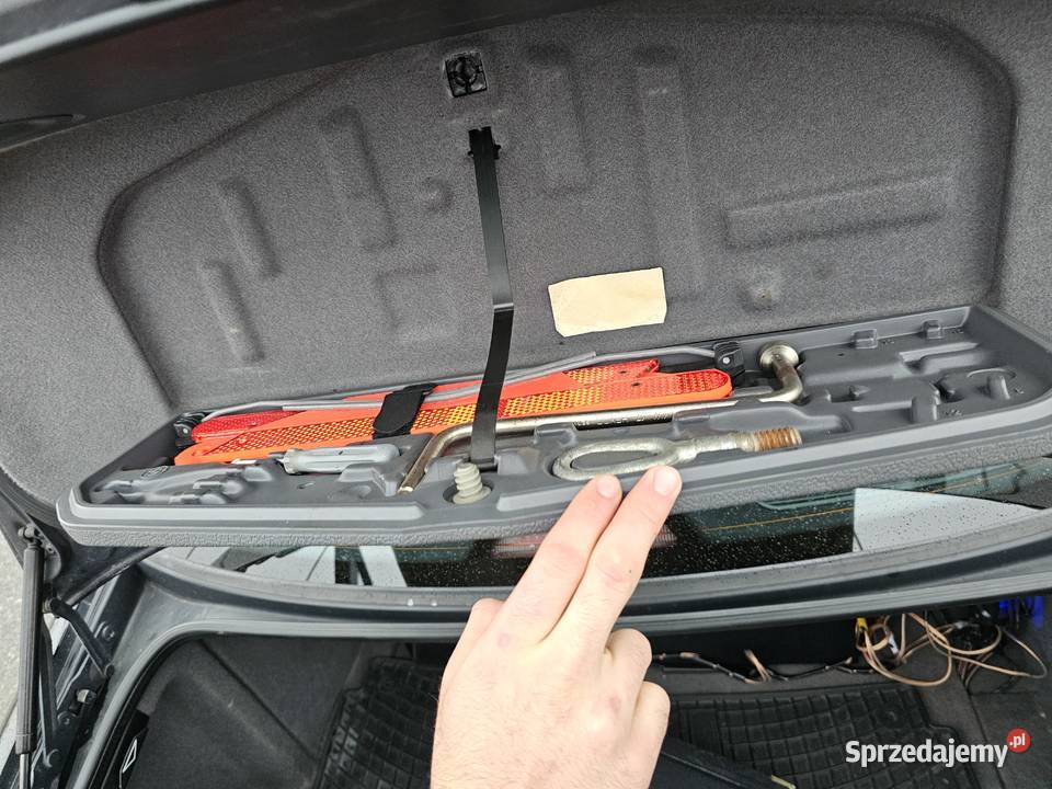 BMW E39 520i Stojadła