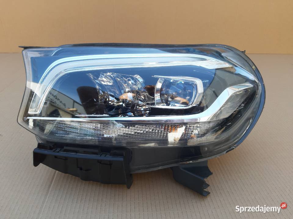 MERCEDES XKLASA W470 REFLEKTOR LEWY FULL LED Bieleń