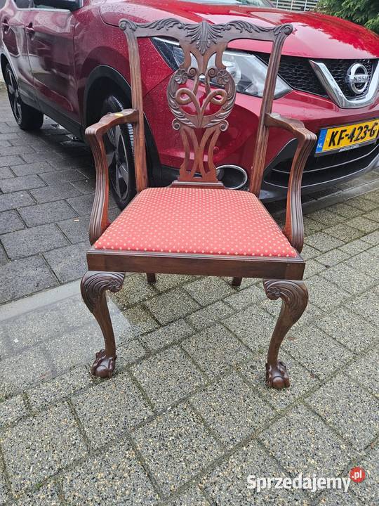 Pięknie zdobiony fotel klasyczny fotel ANGIELSKI Pszczyna