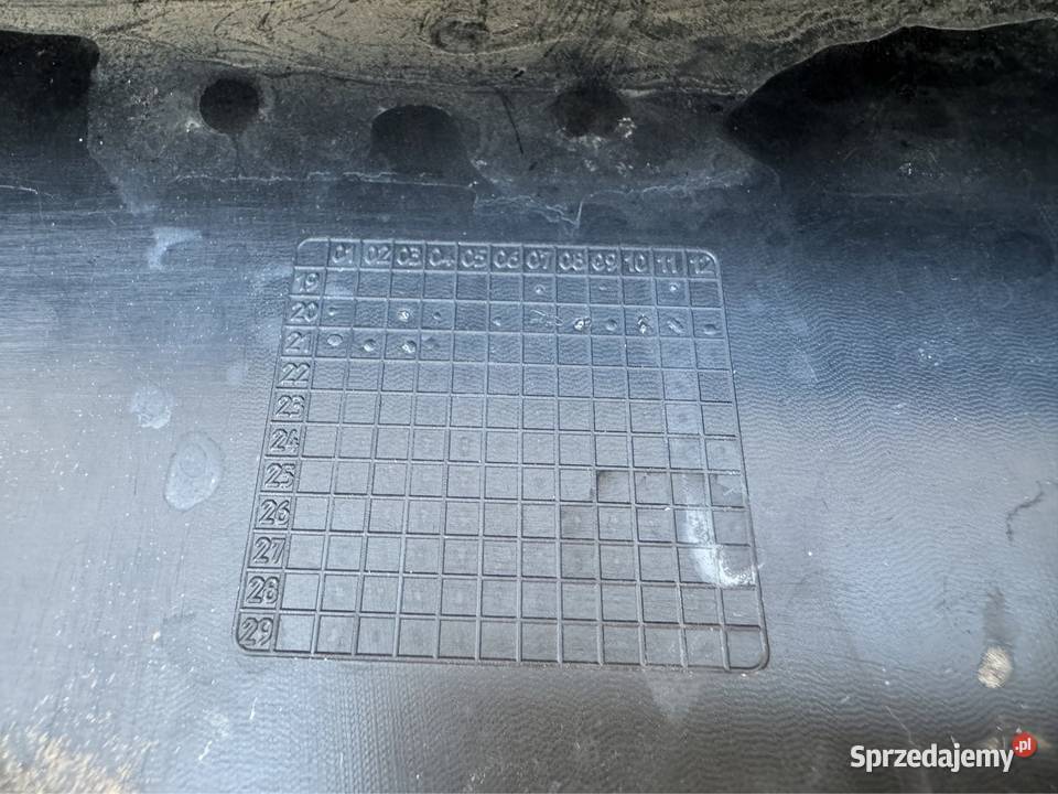 Spoiler dokładka dół zderzaka przód citroen c4 Międzychód