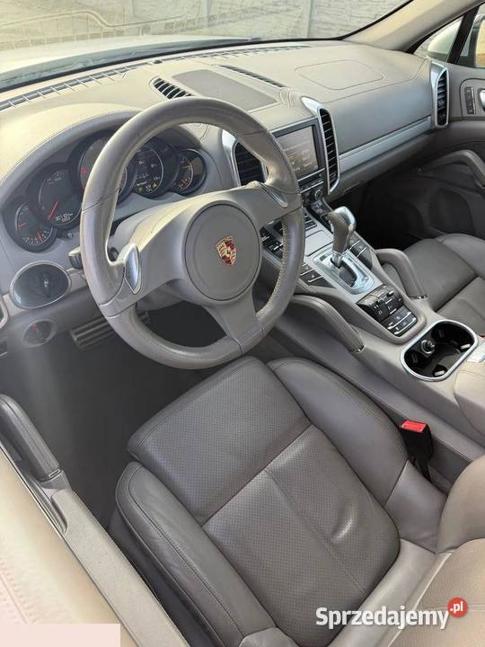 Porsche Cayenne 48 benzyna 400 2010r Faktura VAT Dobroszyce