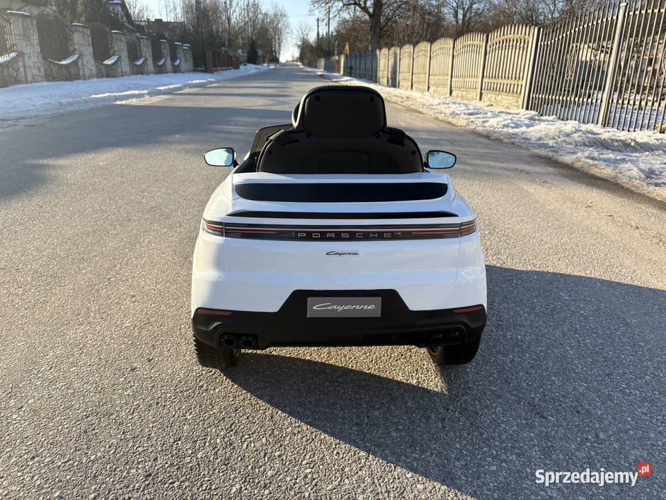 samochód na akumulator Porsche Cayenne nowe auto Grabownica