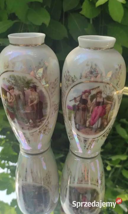 Para secesyjnych wazonów porcelanowych ze Pabianice