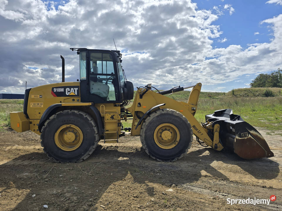 Ładowarka kołowa CATERPILLAR 918 M 4x4 2019 r Czarne
