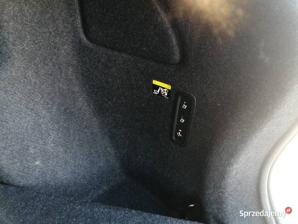 Volvo XC40 2019 20TDI automat sprowadzony nieuszkodzony